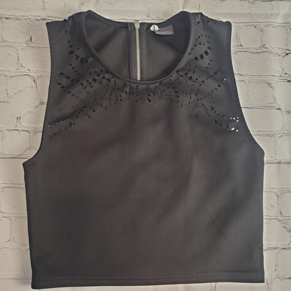 Sparkle & Fade Womens Black Laser Cut Neckline Sleeveless Crop Top Large Zipper